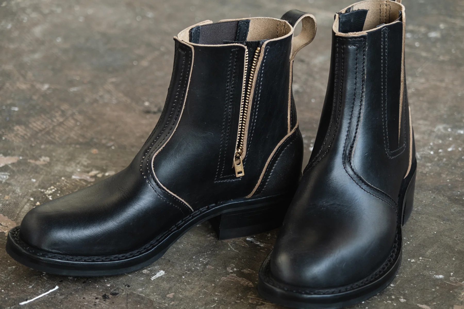 Side-Zip Chelsea - BYO - Image 5