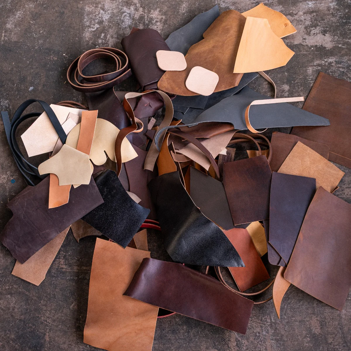 The Scrap Box - Boot and belt leather, straight from the bench. - Image 5